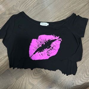 Women over the shoulder crop top